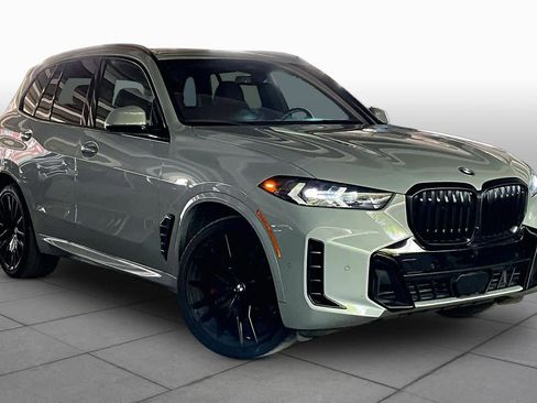 Used 2024 BMW X5 xDrive40i w/ M Sport Package AWD/4WD image 2