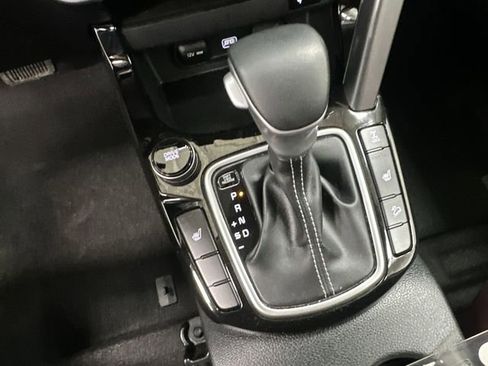 Certified 2023 Kia Seltos SX w/ SX Sunroof Package image 23