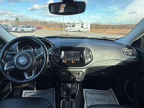 Used 2020 Jeep Compass Latitude image 25
