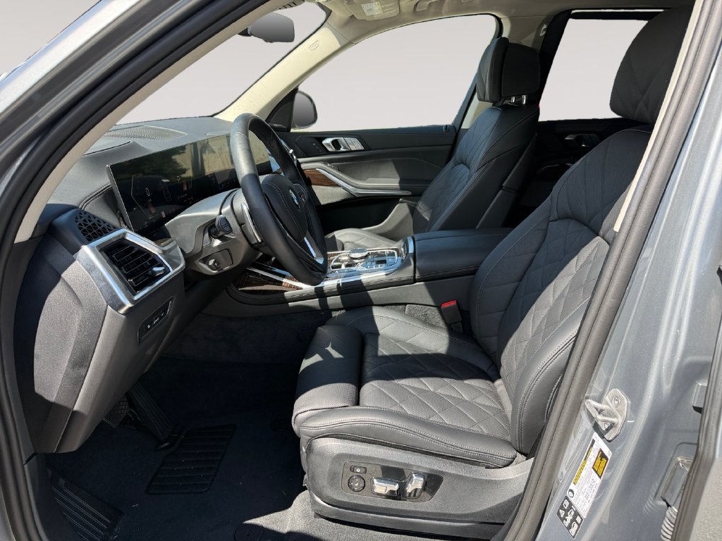 Certified 2026 BMW X7 xDrive40i AWD/4WD image 9