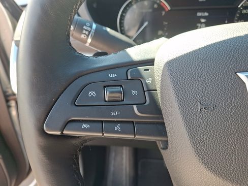 Used 2019 Cadillac XT4 Premium Luxury w/ Cold Weather Package AWD/4WD image 19