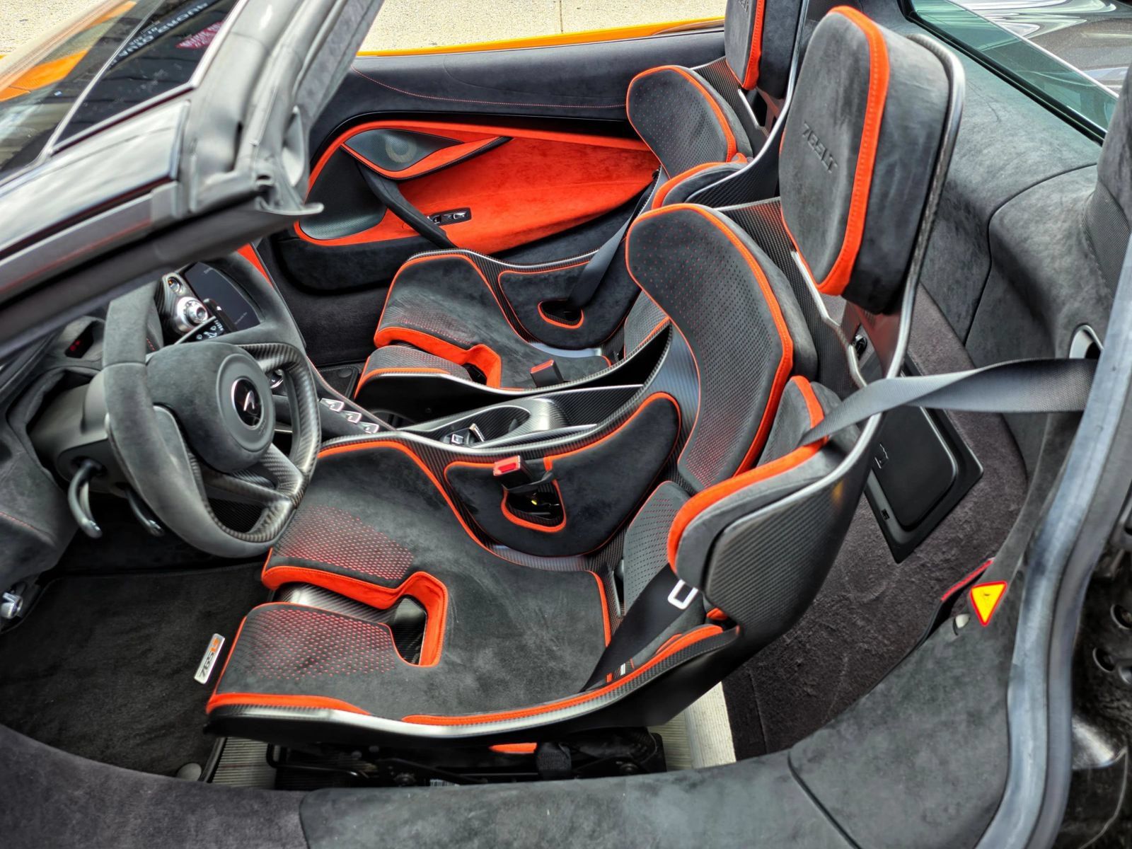 Used 2022 McLaren 765LT RWD image 37