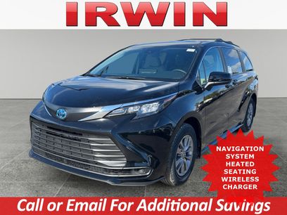New 2025 Toyota Sienna LE