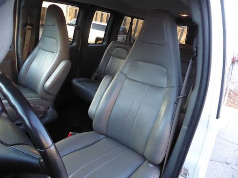 Used 2017 Chevrolet Express 2500 LS image 15