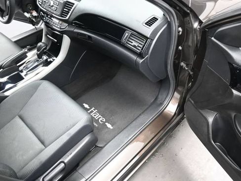Used 2016 Honda Accord LX image 40