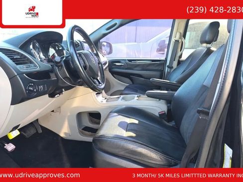Used 2019 Dodge Grand Caravan SXT FWD image 8