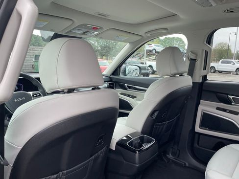 New 2025 Kia Telluride S image 28