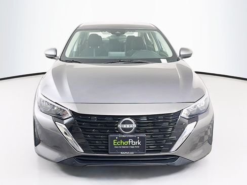 Used 2024 Nissan Sentra SV FWD image 2