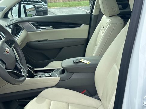Certified 2024 Cadillac XT6 Premium Luxury AWD/4WD image 25