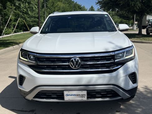 Certified 2023 Volkswagen Atlas Cross Sport SE w/ Panoramic Sunroof Package FWD image 3