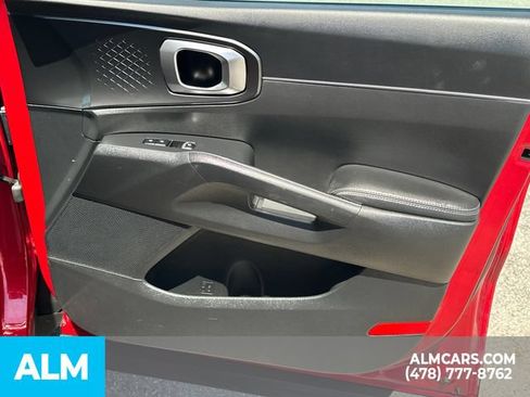 Used 2022 Kia Sorento S FWD image 16