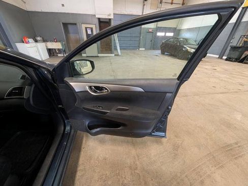 Used 2013 Nissan Sentra SV FWD image 30