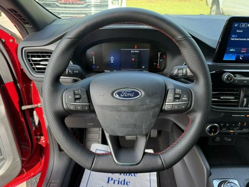 Used 2025 Ford Escape ST-Line FWD image 5
