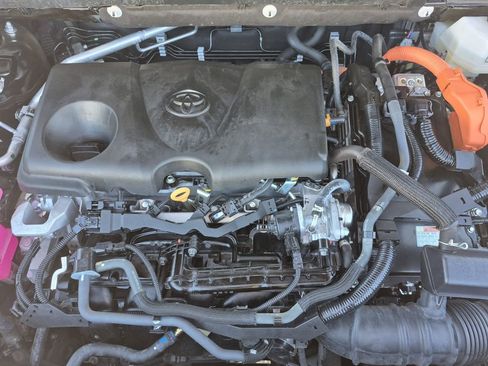 Used 2024 Toyota RAV4 LE image 17