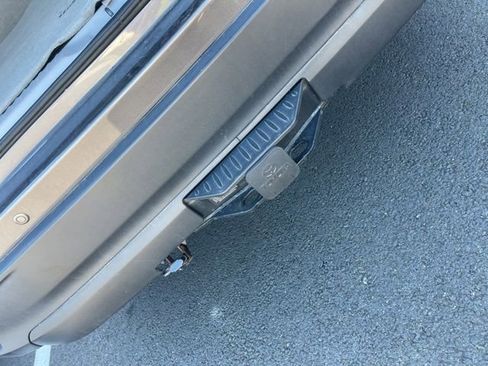 Used 2016 Toyota Highlander Limited w/ Driver Technology Package image 22