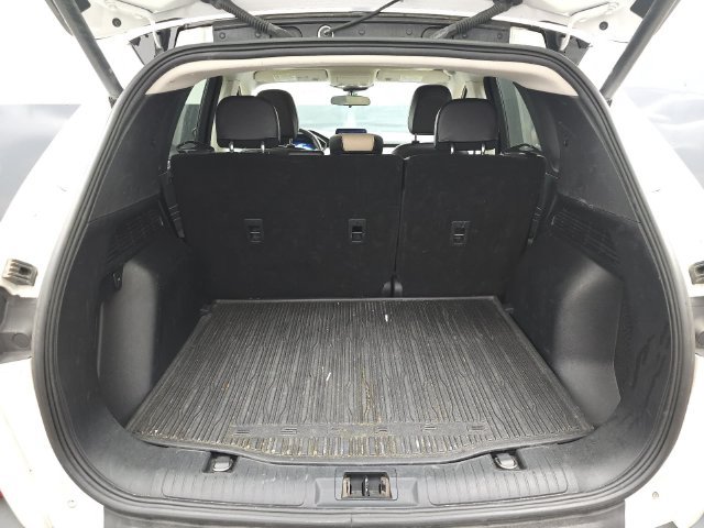 Used 2022 Ford Escape SEL w/ Technology Package FWD image 12