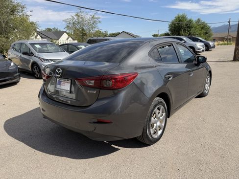 Used 2017 MAZDA MAZDA3 Sport FWD image 6