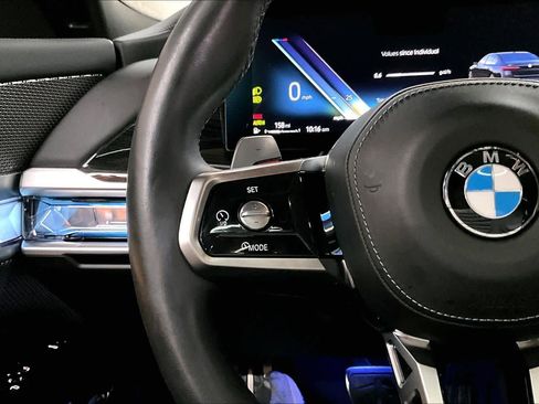 Used 2023 BMW 740i w/ Parking Assistance Package image 20
