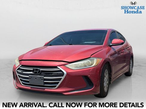 Used 2017 Hyundai Elantra SE FWD image 2