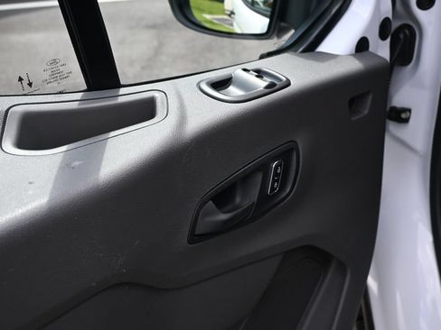 Used 2025 Ford Transit 250 Low Roof w/ Exterior Upgrade Package RWD image 8