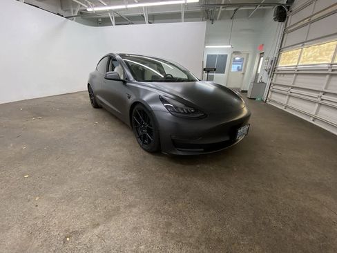 Used 2018 Tesla Model 3 image 8