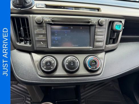 Used 2015 Toyota RAV4 LE FWD image 28