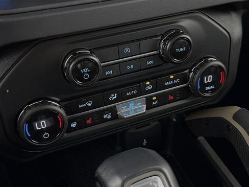 Certified 2025 Ford Bronco Badlands AWD/4WD image 20