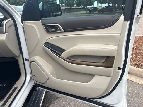 Used 2019 GMC Yukon Denali w/ Denali Ultimate Package AWD/4WD image 25
