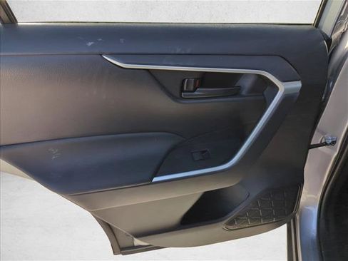 Used 2024 Toyota RAV4 LE FWD image 9