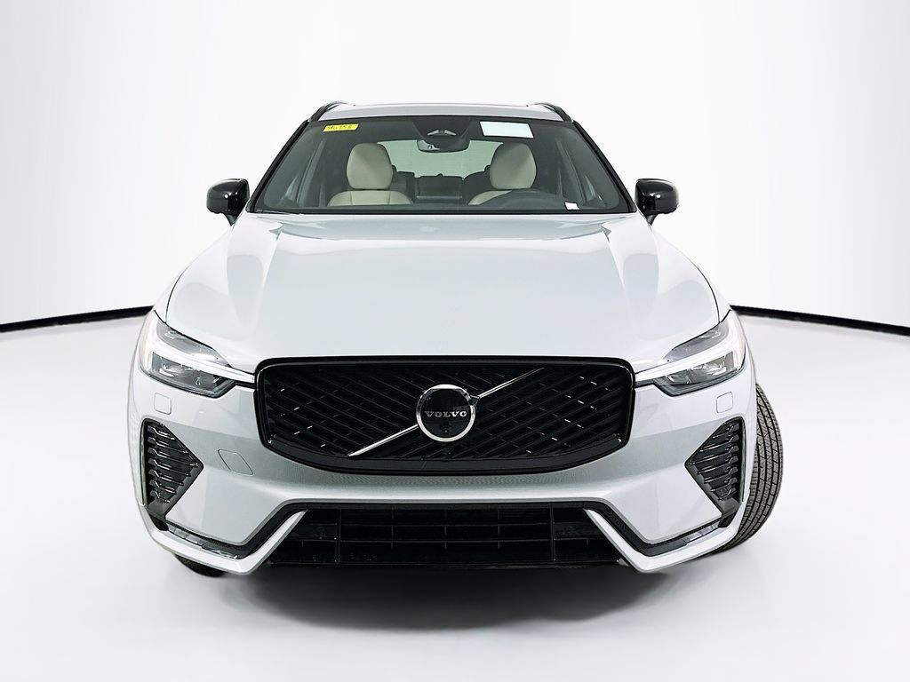 Used 2026 Volvo XC60 B5 Plus w/ Protection Package Premier AWD/4WD image 5