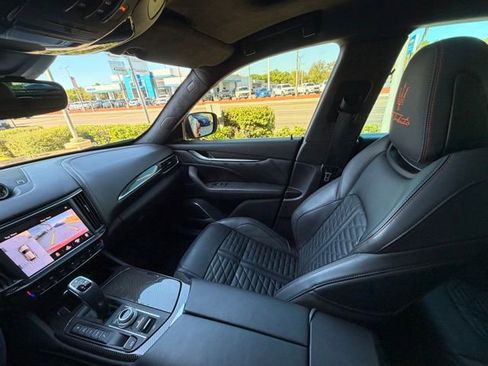 Used 2023 Maserati Levante Modena image 14