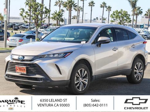 Used 2022 Toyota Venza LE AWD/4WD image 1