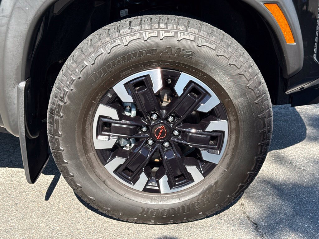 Used 2024 Nissan Frontier PRO-4X w/ Technology Package AWD/4WD image 10
