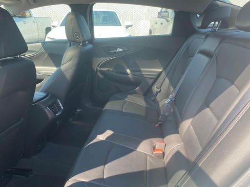 Used 2017 Chevrolet Malibu Hybrid w/ Leather Package FWD image 18