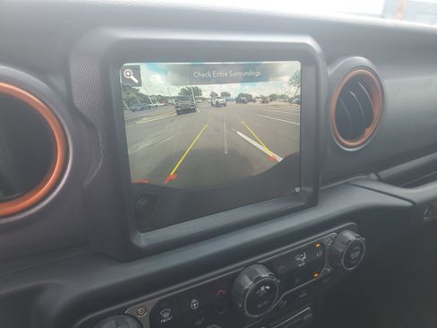 Used 2023 Jeep Gladiator Mojave w/ Cold Weather Group AWD/4WD image 19