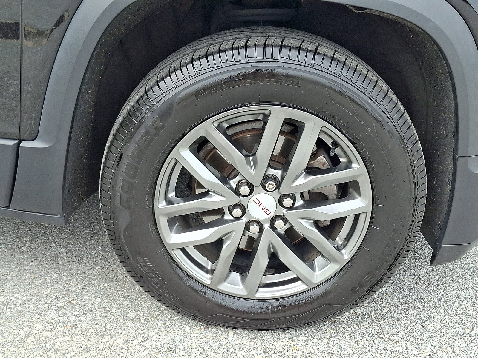 Used 2017 GMC Acadia SLT w/ LPO, Floor Liner Package AWD/4WD image 8