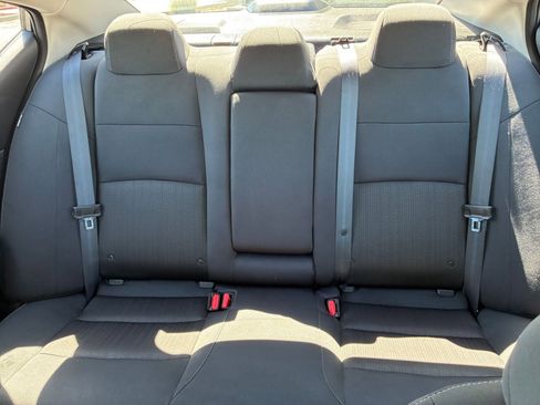 Used 2025 Nissan Altima 2.5 SV image 37