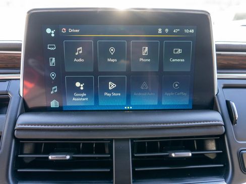 Used 2024 Chevrolet Suburban High Country AWD/4WD image 26
