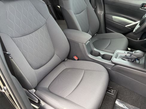 Certified 2026 Toyota Corolla Cross LE FWD image 11