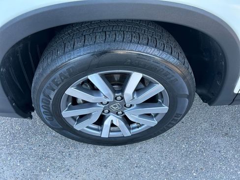 Used 2019 Honda Pilot EX image 9