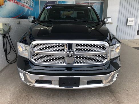 Used 2016 RAM 1500 Laramie AWD/4WD image 2