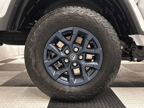 New 2026 Jeep Gladiator Sport AWD/4WD image 8