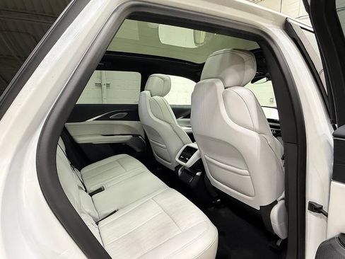 Used 2024 Cadillac Lyriq Luxury RWD image 43