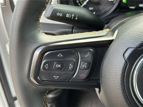Used 2024 Jeep Wrangler Unlimited image 14