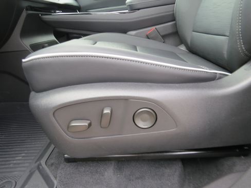 New 2026 Buick Enclave Sport Touring w/ Power Package image 18