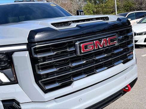 Used 2025 GMC Sierra 2500 AT4 w/ AT4 Premium Plus Package image 31