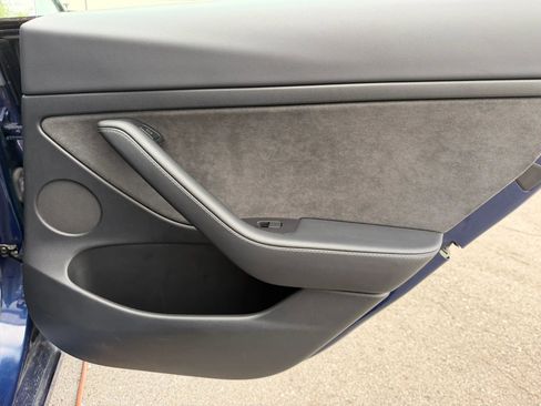 Used 2023 Tesla Model 3 Standard Range image 18