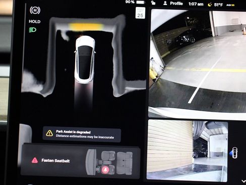 Used 2023 Tesla Model 3 Standard Range image 4