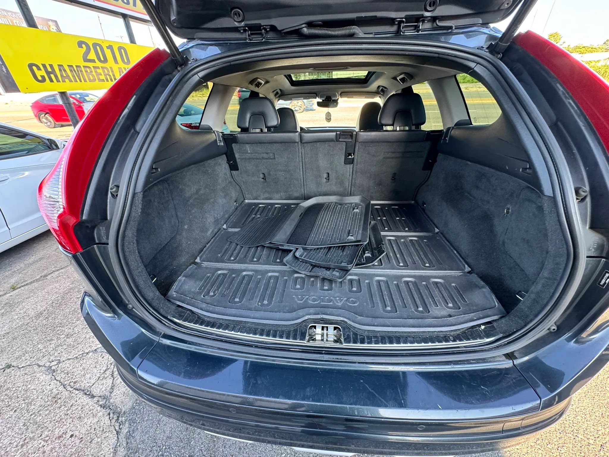 Used 2015 Volvo XC60 T6 w/ Protection Package AWD/4WD image 15