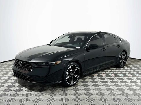 Used 2023 Honda Accord Sport image 3